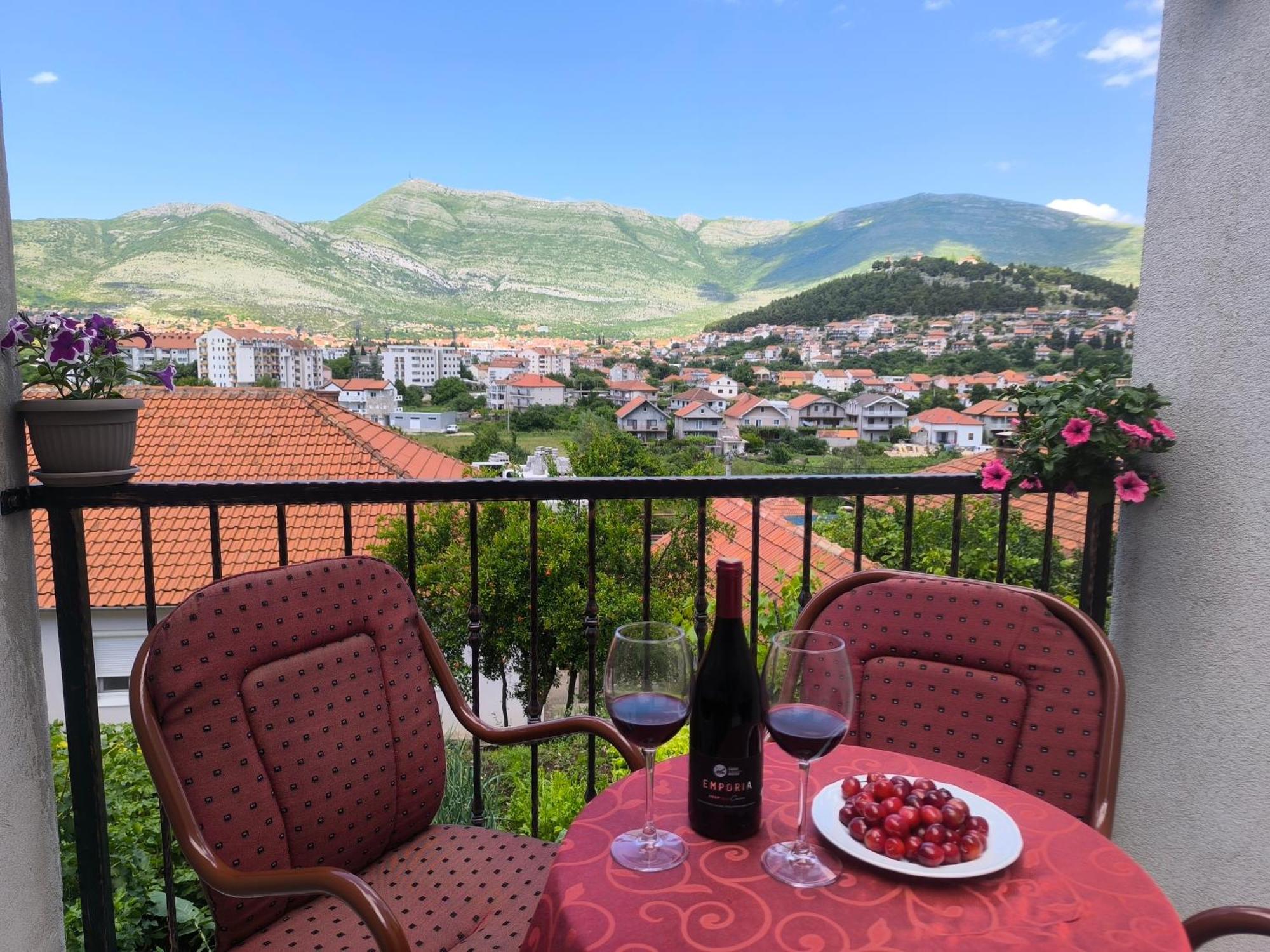 Apartman Vukalovic 特雷比涅 外观 照片